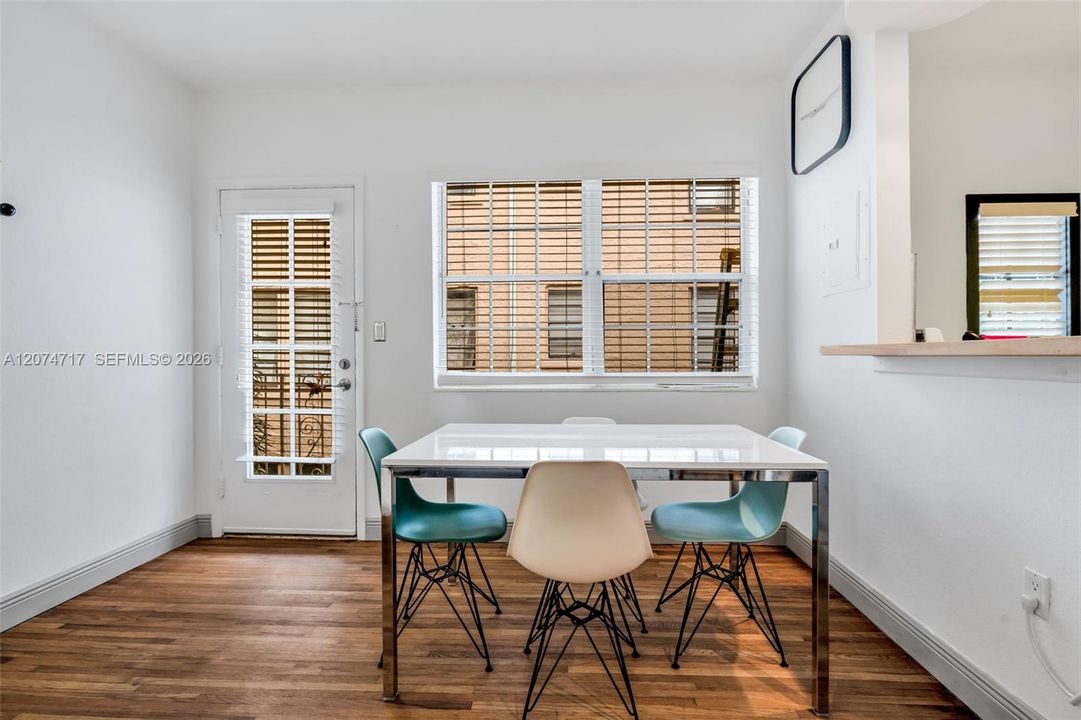 For Rent: $2,100 (1 beds, 1 baths, 500 Square Feet)