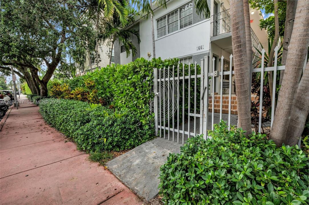For Rent: $2,100 (1 beds, 1 baths, 500 Square Feet)
