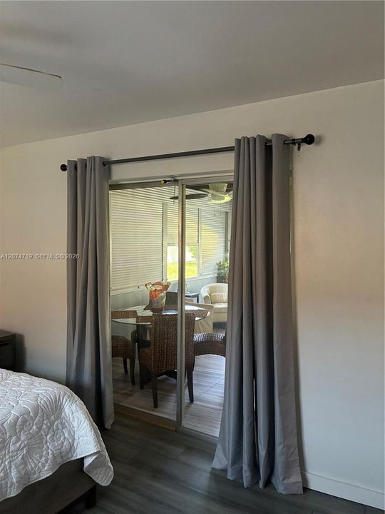 For Sale: $369,900 (3 beds, 2 baths, 868 Square Feet)