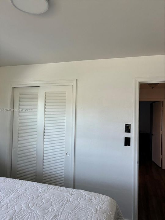 For Sale: $369,900 (3 beds, 2 baths, 868 Square Feet)