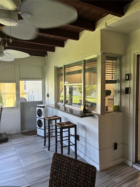 For Sale: $369,900 (3 beds, 2 baths, 868 Square Feet)