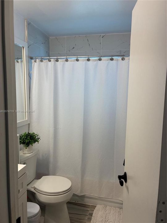 For Sale: $369,900 (3 beds, 2 baths, 868 Square Feet)