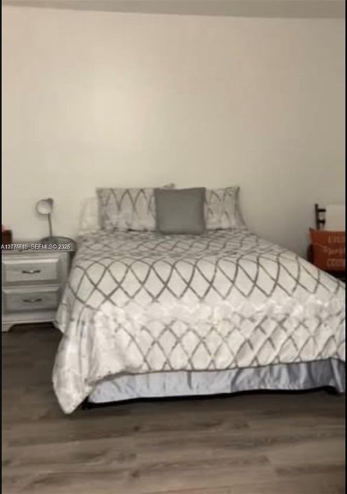 For Sale: $369,900 (3 beds, 2 baths, 868 Square Feet)