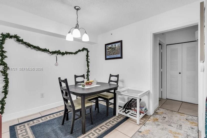 For Rent: $2,150 (1 beds, 1 baths, 600 Square Feet)