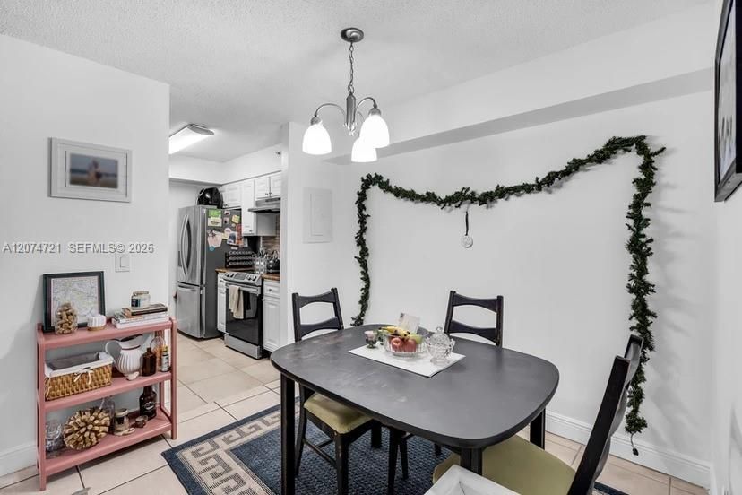 For Rent: $2,150 (1 beds, 1 baths, 600 Square Feet)