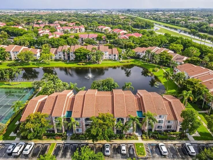 For Rent: $2,150 (1 beds, 1 baths, 600 Square Feet)
