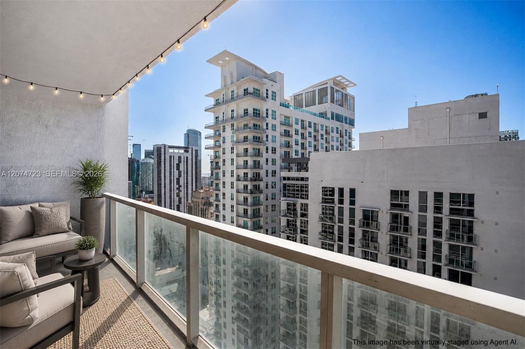 For Sale: $389,000 (1 beds, 1 baths, 802 Square Feet)