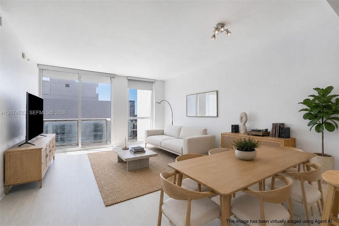 For Sale: $389,000 (1 beds, 1 baths, 802 Square Feet)