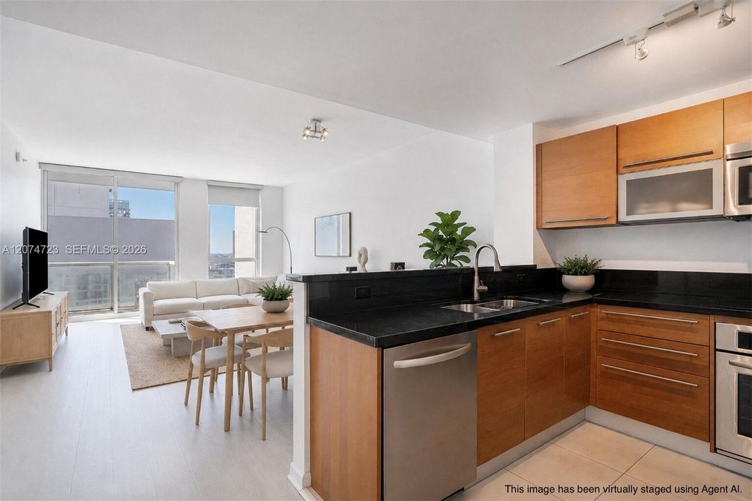 For Sale: $389,000 (1 beds, 1 baths, 802 Square Feet)