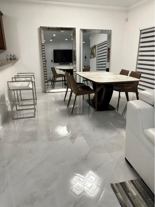 For Rent: $3,400 (3 beds, 2 baths, 1280 Square Feet)