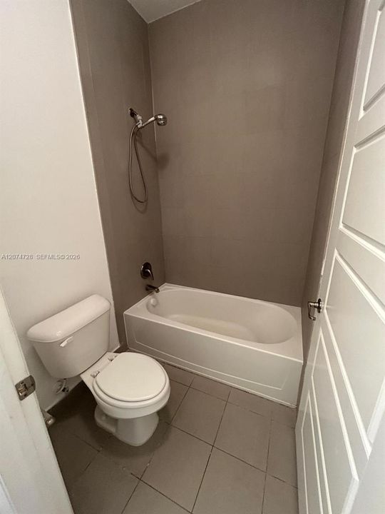 For Rent: $4,400 (4 beds, 2 baths, 2223 Square Feet)