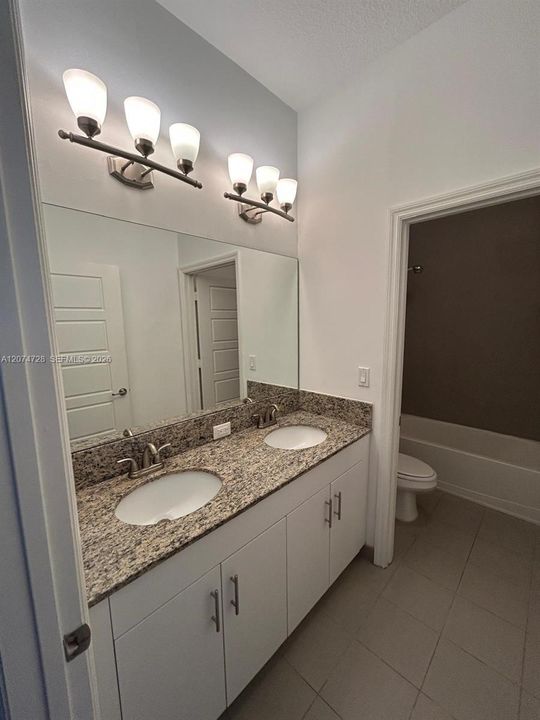 For Rent: $4,400 (4 beds, 2 baths, 2223 Square Feet)