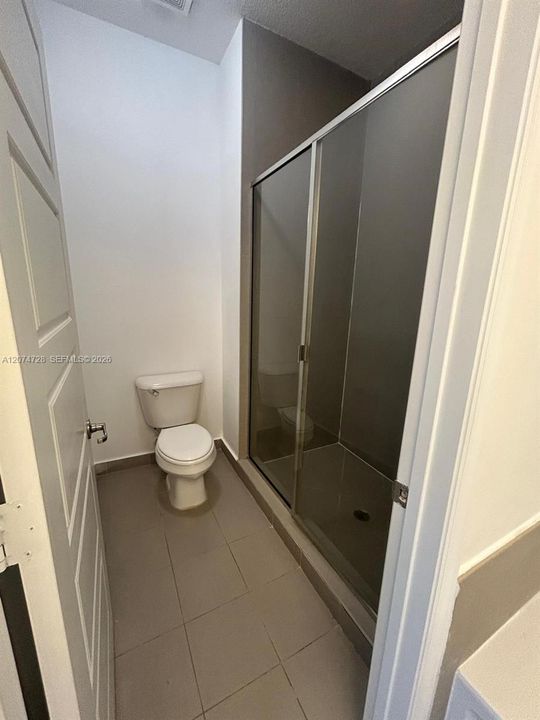 For Rent: $4,400 (4 beds, 2 baths, 2223 Square Feet)