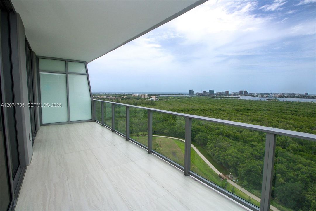 For Sale: $1,550,000 (1 beds, 2 baths, 1081 Square Feet)