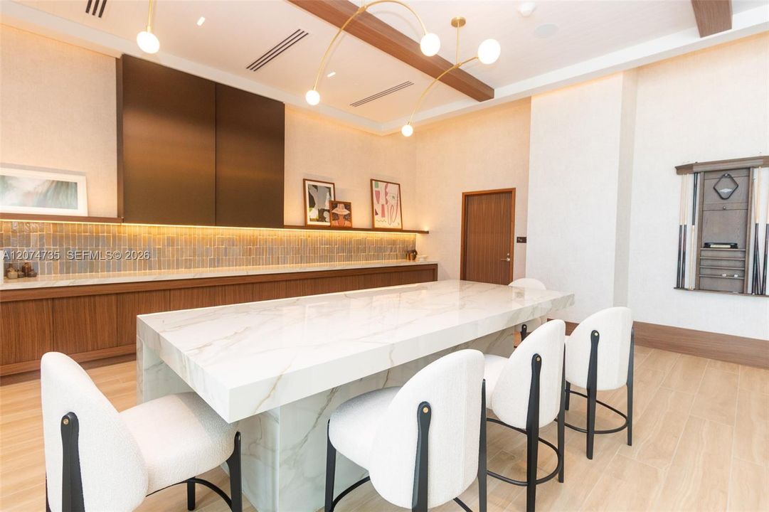 For Sale: $1,550,000 (1 beds, 2 baths, 1081 Square Feet)