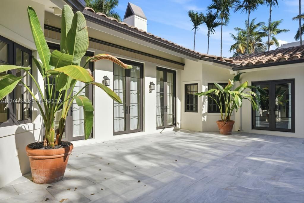 For Sale: $9,990,000 (4 beds, 4 baths, 3468 Square Feet)