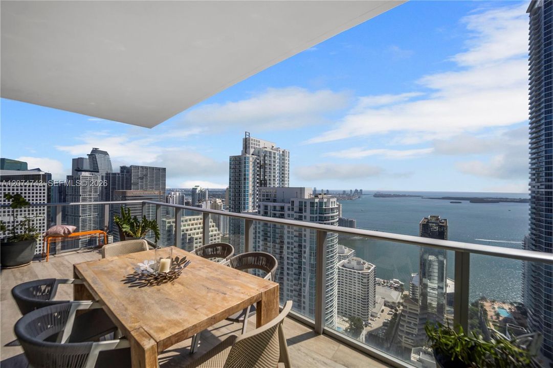 For Rent: $12,500 (3 beds, 3 baths, 1753 Square Feet)
