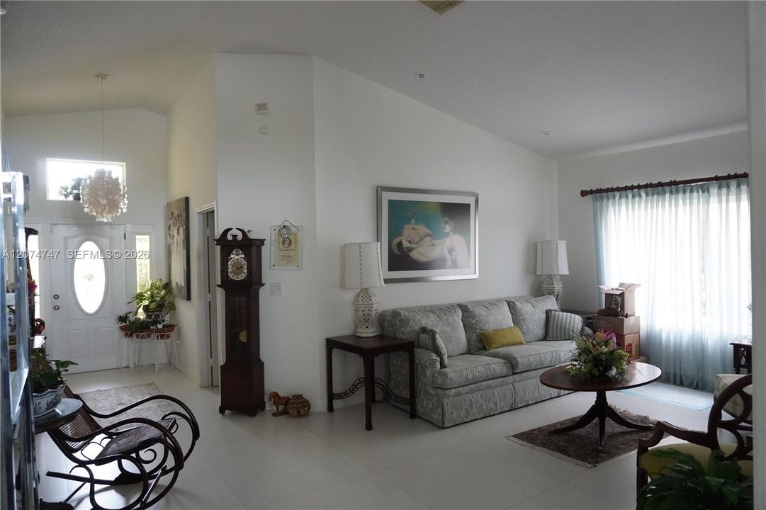 En Venta: $630,000 (3 camas, 2 baños, 1788 Pies cuadrados)