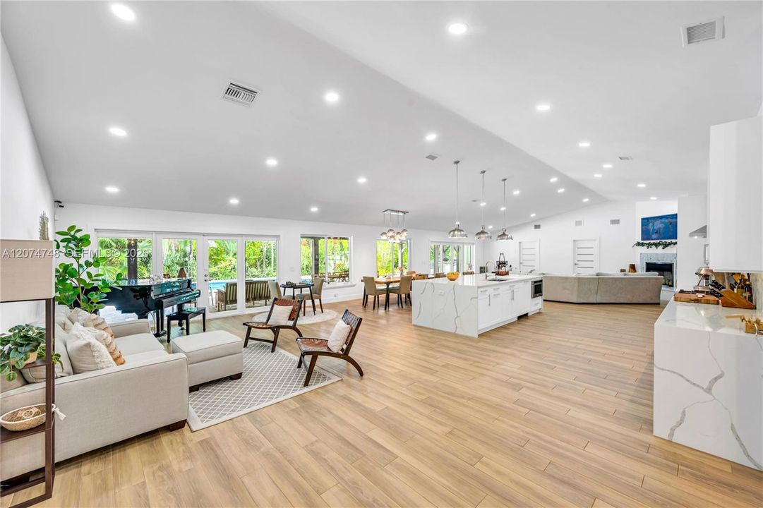 For Sale: $2,699,000 (5 beds, 3 baths, 3614 Square Feet)