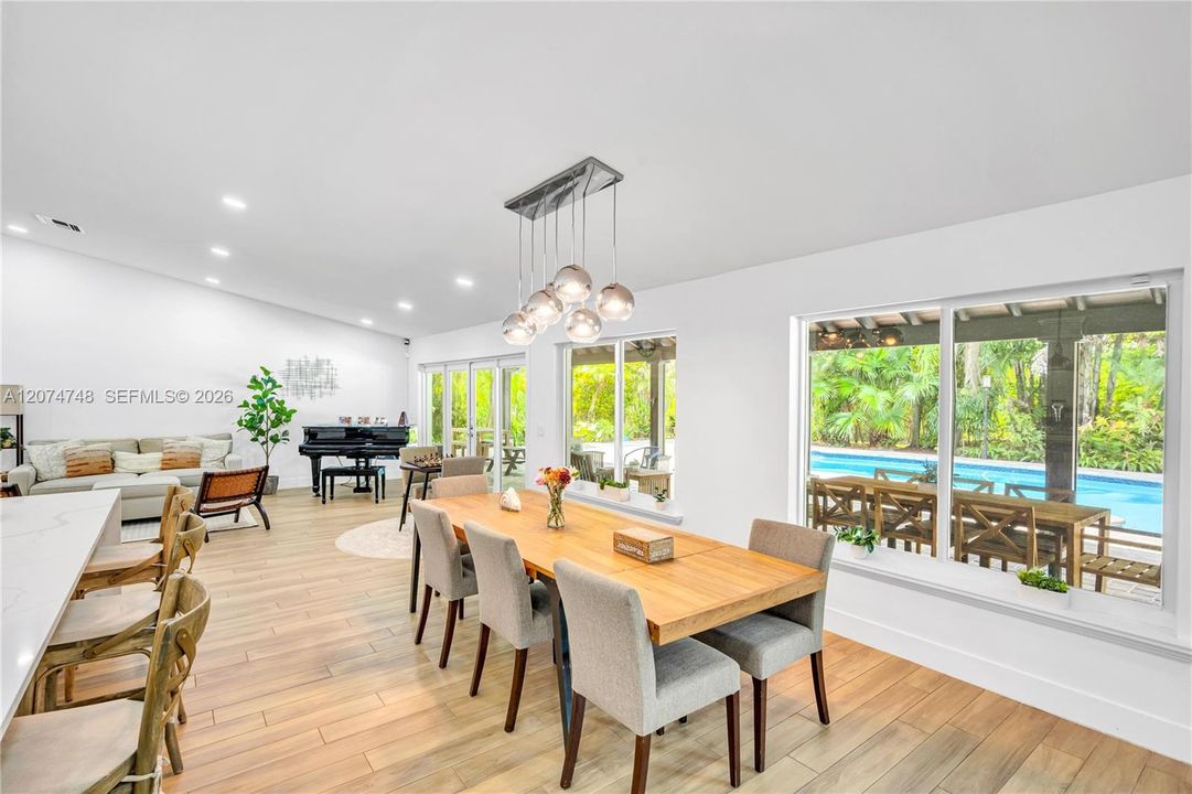 For Sale: $2,699,000 (5 beds, 3 baths, 3614 Square Feet)
