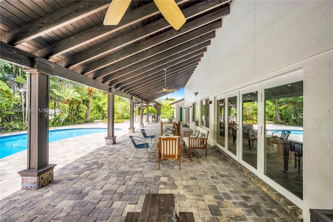 For Sale: $2,699,000 (5 beds, 3 baths, 3614 Square Feet)