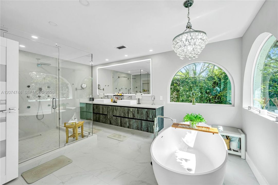 For Sale: $2,699,000 (5 beds, 3 baths, 3614 Square Feet)