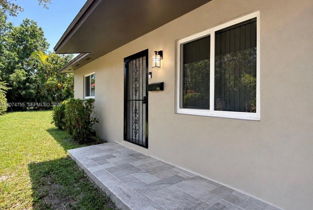 For Rent: $2,600 (2 beds, 1 baths, 1508 Square Feet)
