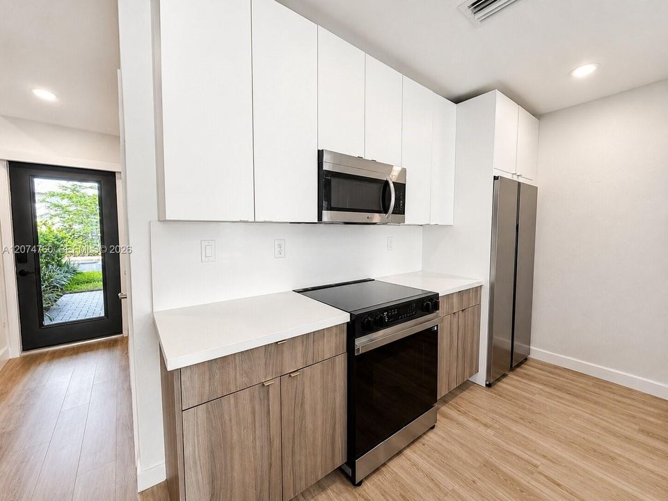 For Sale: $599,999 (3 beds, 2 baths, 1500 Square Feet)