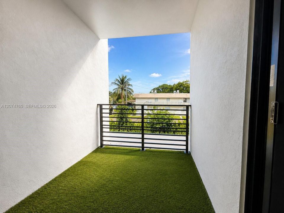 For Sale: $599,999 (3 beds, 2 baths, 1500 Square Feet)