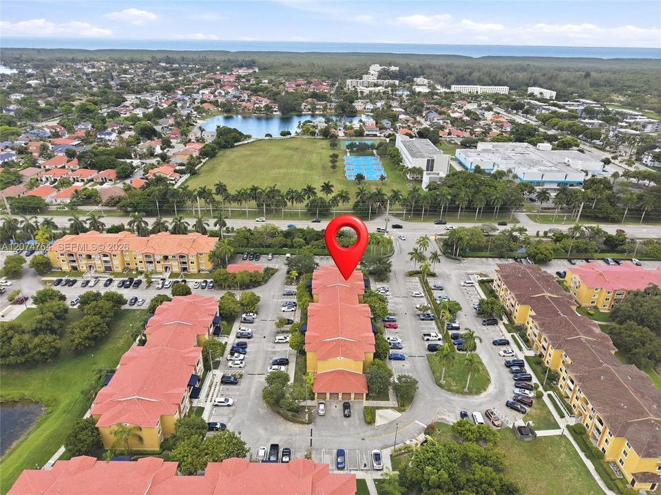For Rent: $1,750 (1 beds, 1 baths, 746 Square Feet)