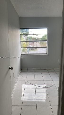 For Sale: $249,500 (2 beds, 1 baths, 777 Square Feet)