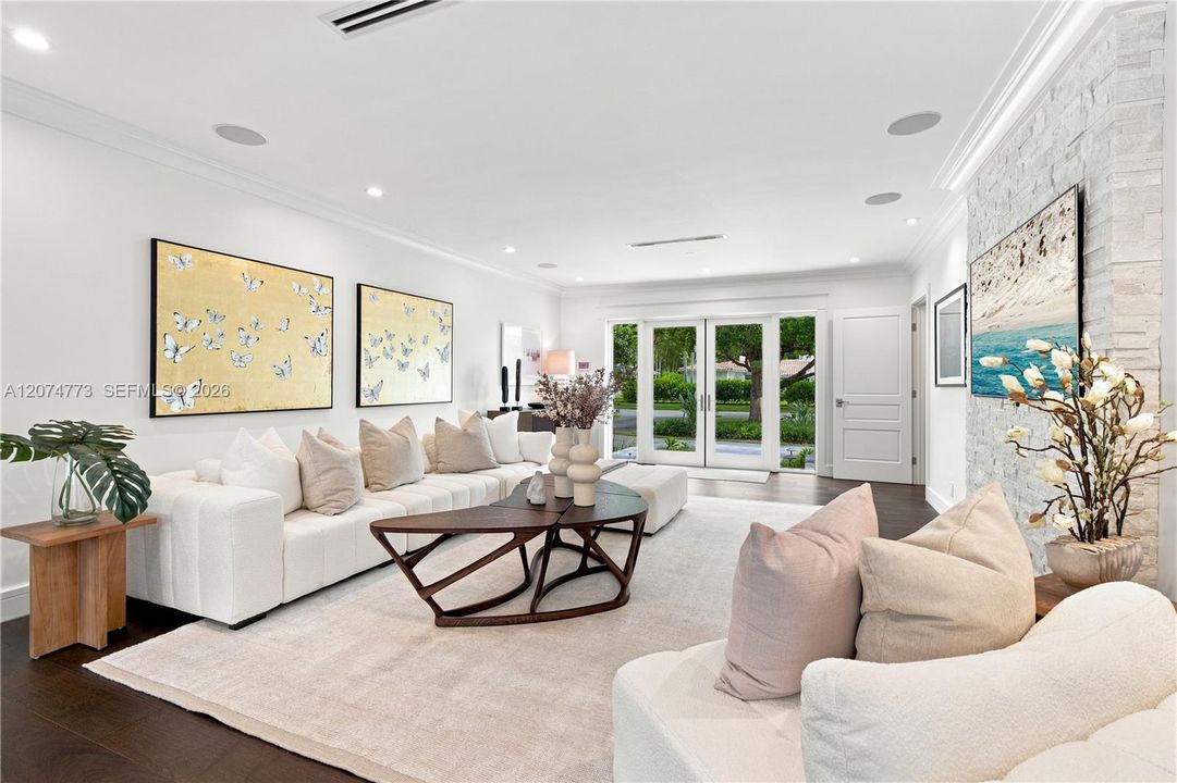 En Venta: $3,495,000 (3 camas, 3 baños, 2337 Pies cuadrados)