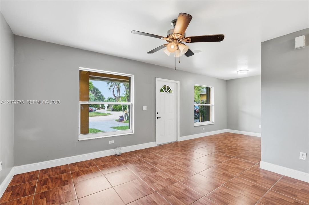 For Rent: $2,150 (3 beds, 2 baths, 1050 Square Feet)