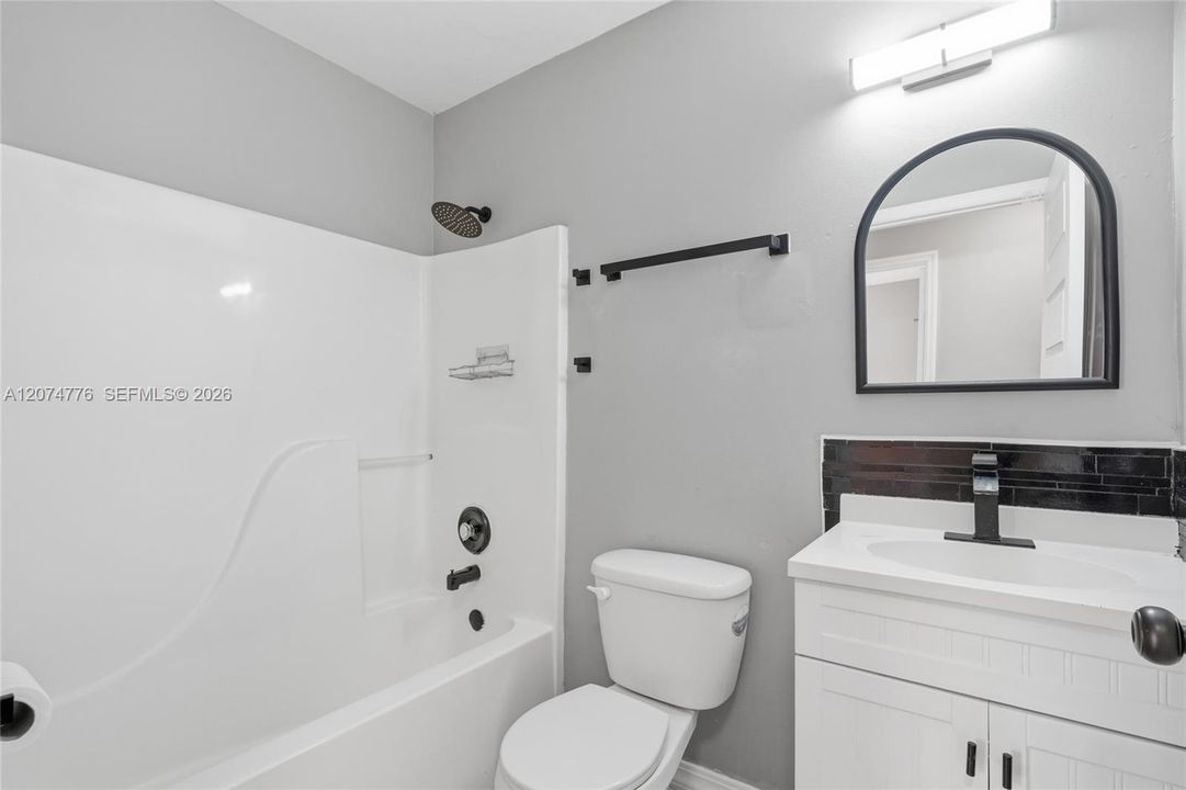 For Rent: $2,150 (3 beds, 2 baths, 1050 Square Feet)