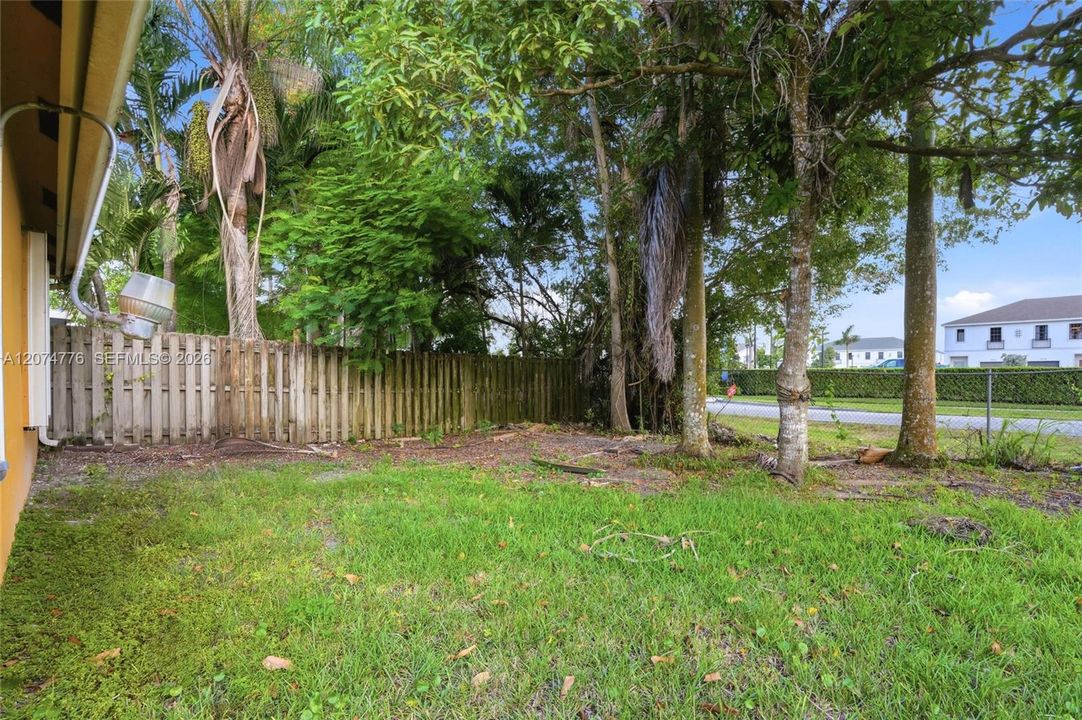 For Rent: $2,150 (3 beds, 2 baths, 1050 Square Feet)