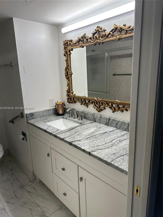 For Rent: $1,800 (2 beds, 2 baths, 896 Square Feet)