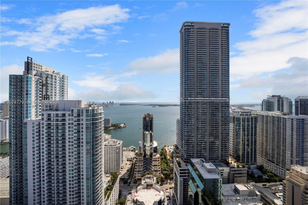 For Sale: $1,890,000 (3 beds, 3 baths, 1753 Square Feet)