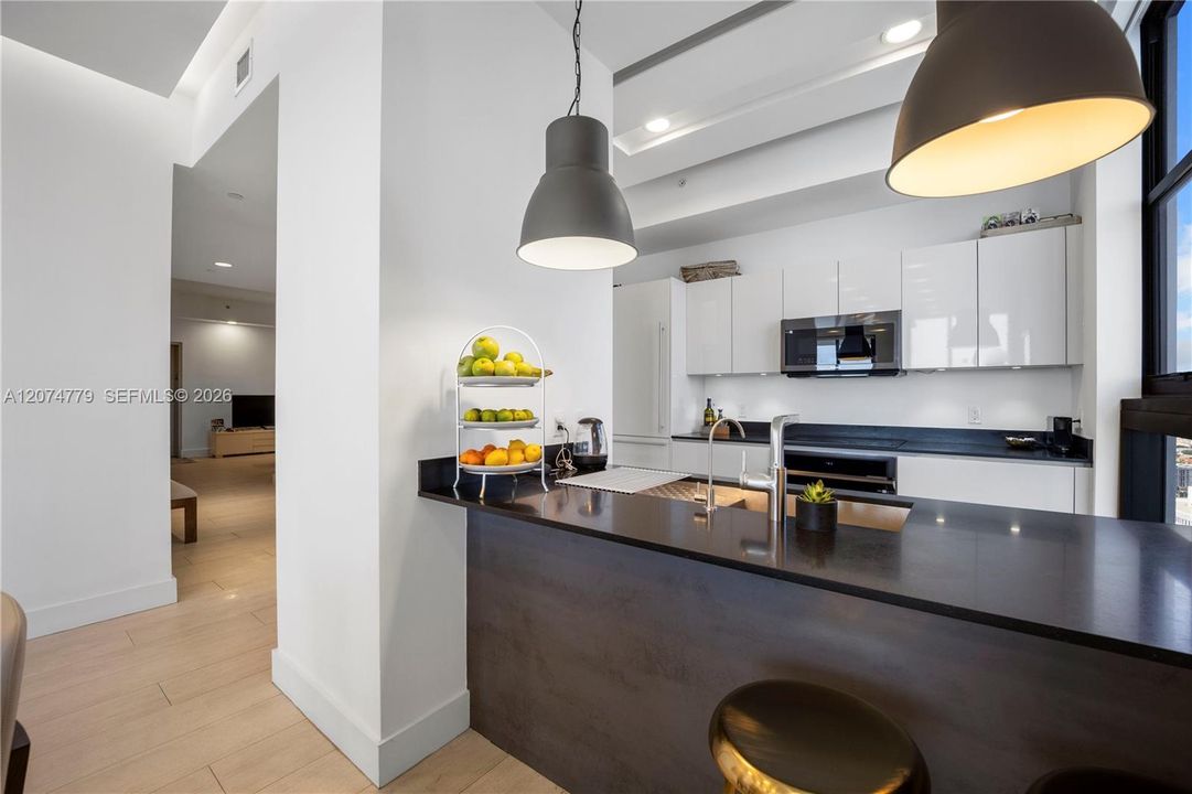For Sale: $1,890,000 (3 beds, 3 baths, 1753 Square Feet)