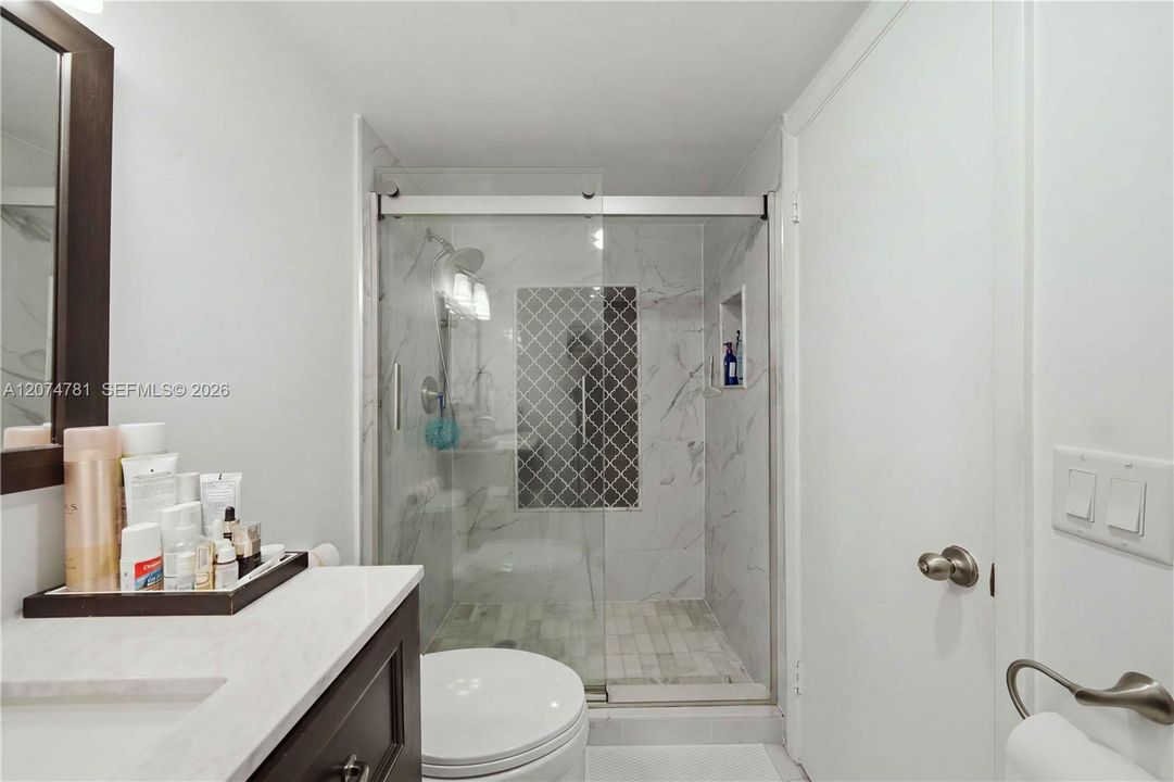 For Sale: $245,000 (2 beds, 2 baths, 1190 Square Feet)