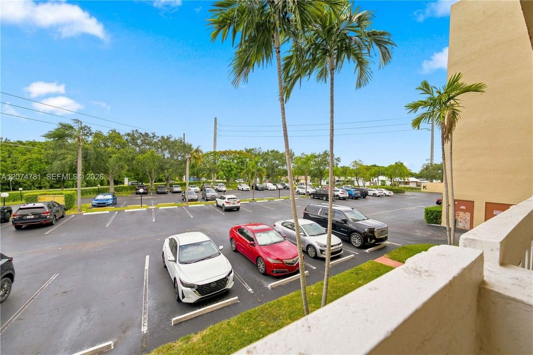 For Sale: $245,000 (2 beds, 2 baths, 1190 Square Feet)