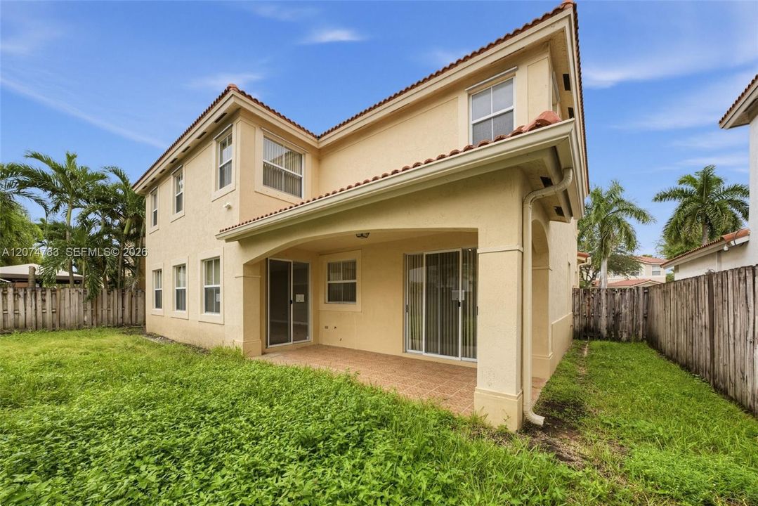 Active With Contract: $729,900 (3 beds, 3 baths, 2911 Square Feet)
