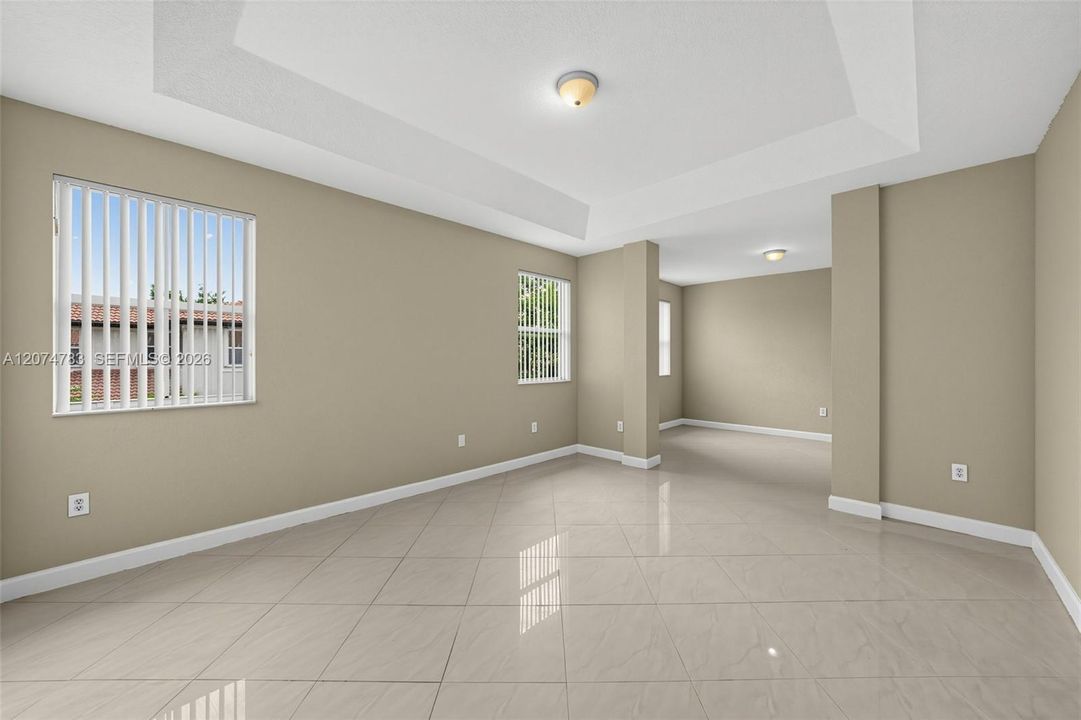 Active With Contract: $729,900 (3 beds, 3 baths, 2911 Square Feet)