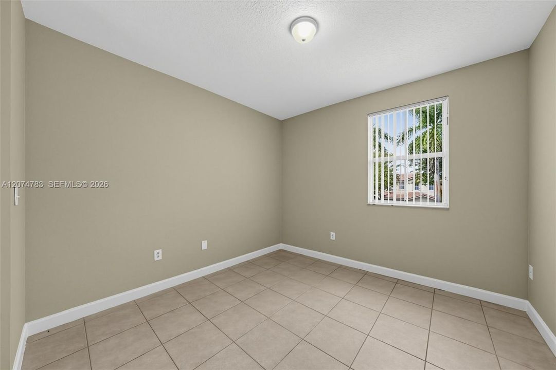 Active With Contract: $729,900 (3 beds, 3 baths, 2911 Square Feet)