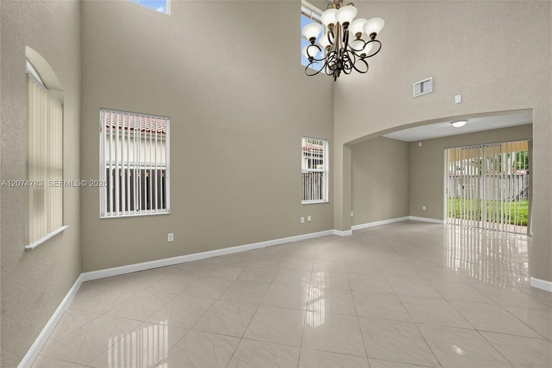 Active With Contract: $729,900 (3 beds, 3 baths, 2911 Square Feet)