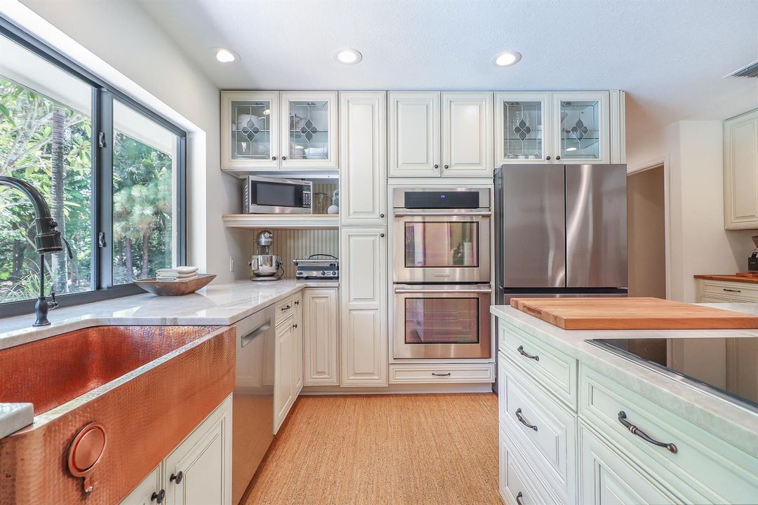 14-Kitchen