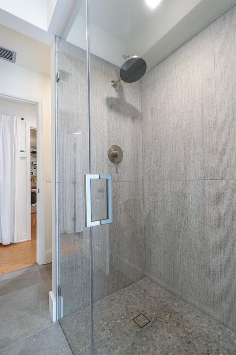 35-Cabana Bathroom