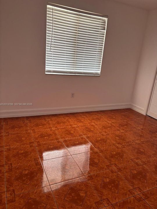 For Rent: $2,000 (2 beds, 1 baths, 1417 Square Feet)