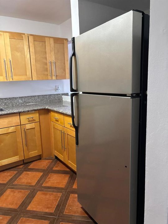 For Rent: $2,000 (2 beds, 1 baths, 1417 Square Feet)
