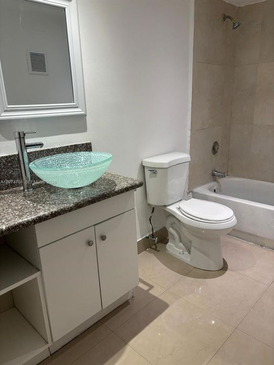 For Rent: $2,000 (2 beds, 1 baths, 1417 Square Feet)