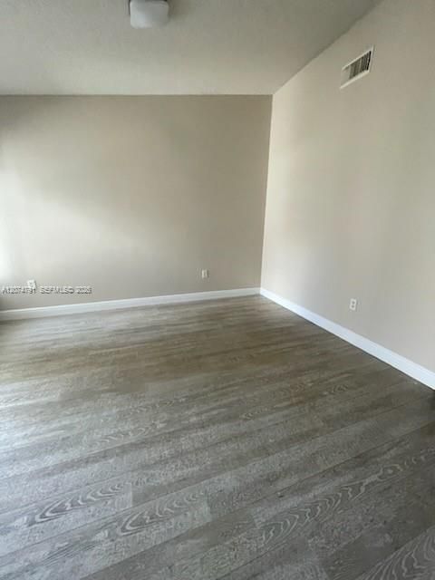 For Rent: $2,295 (3 beds, 2 baths, 1229 Square Feet)